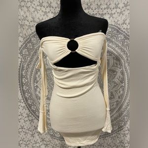 NWT BUTTERFLY SLEEVE BODYCON DRESS